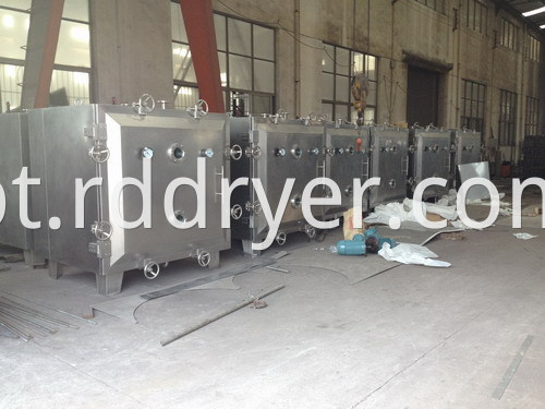 High quality vacuum heat sensitive materials drying machine for sale